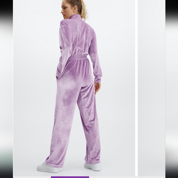 Fabletics Lavender Velvet Jumpsuit Size XL - Picture 3 of 15